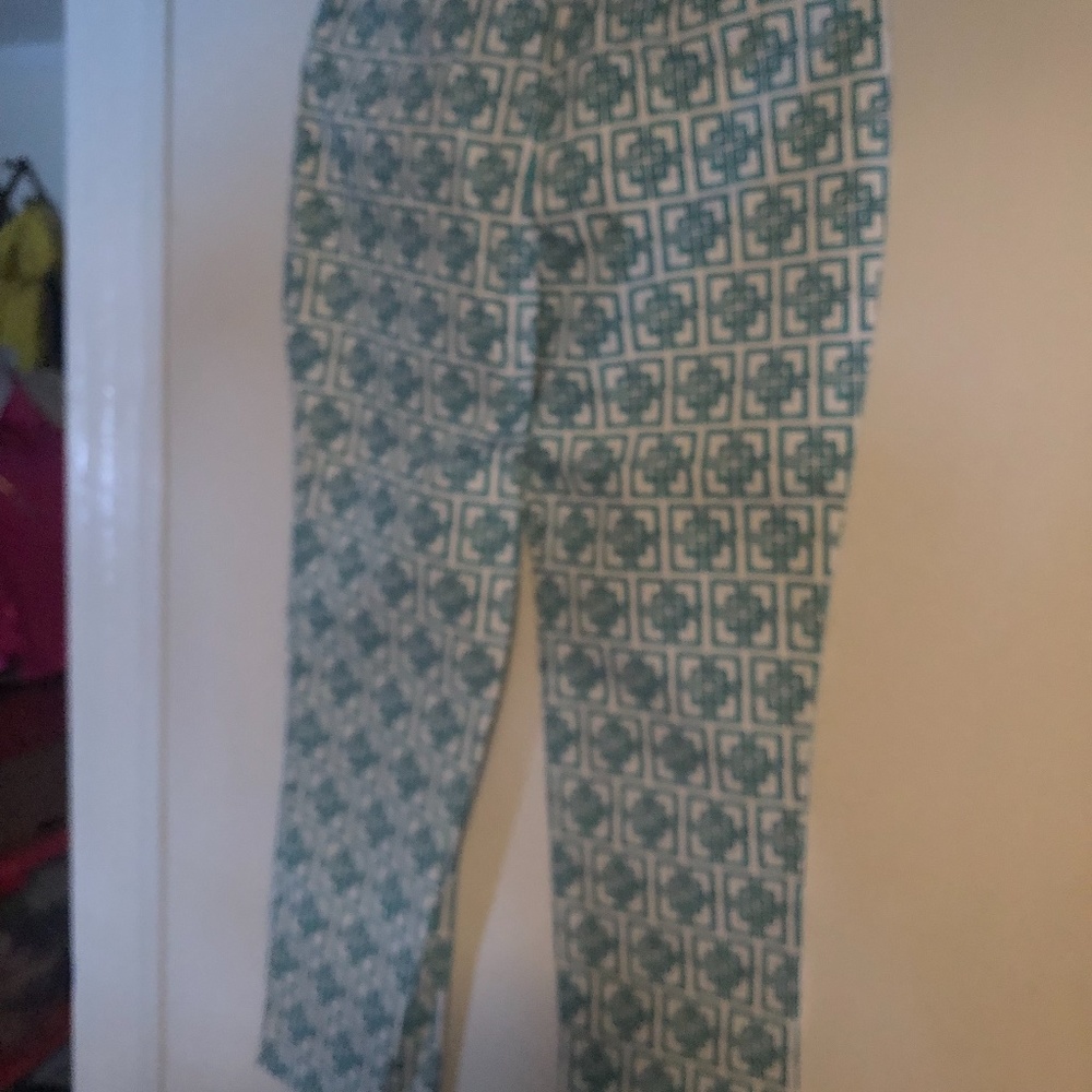 Cropped Graphic Design Pants